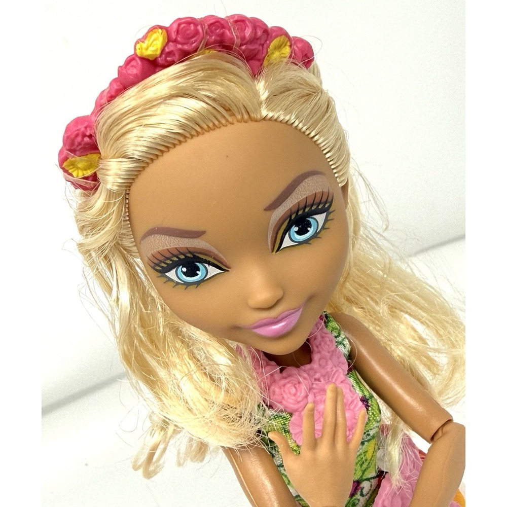 Ever After High Nina Thumbell Doll DHF44 Thumbelina 2016 Outfit Shoes Mattel